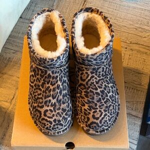 BearPaw Leopard Print Winter Boots